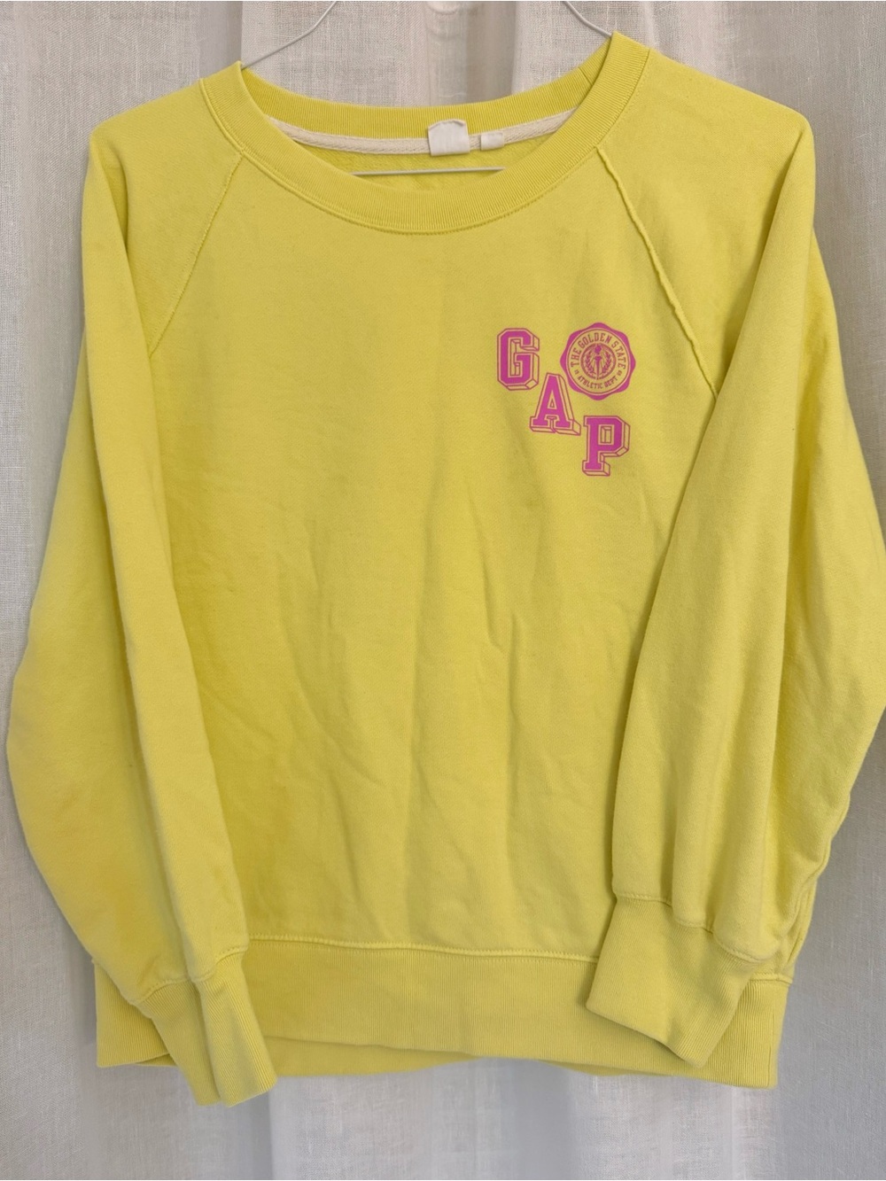 GAP Women's Vintage Logo Pastel Butter Yellow Crewneck Sweatshirt with Pink Logo